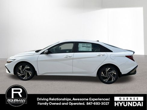Used 2025 Hyundai Elantra Sport image 5