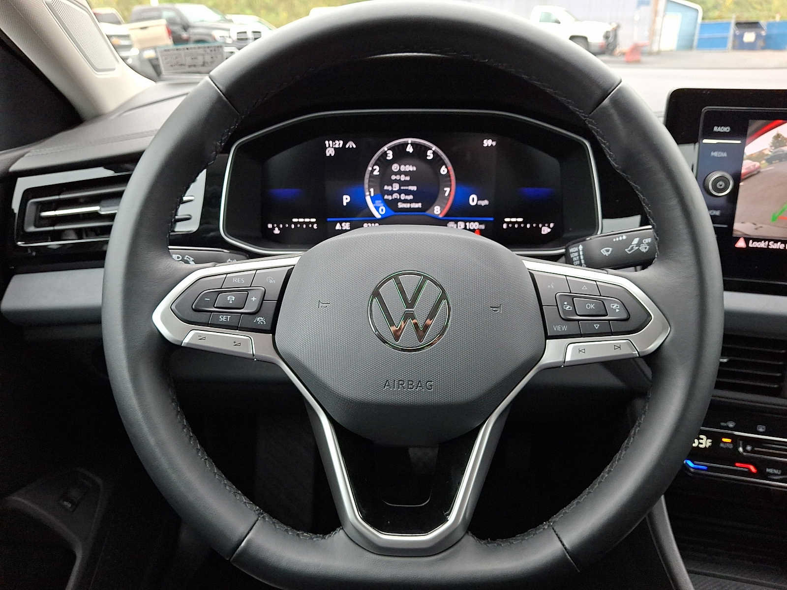 Used 2025 Volkswagen Jetta SE FWD image 18