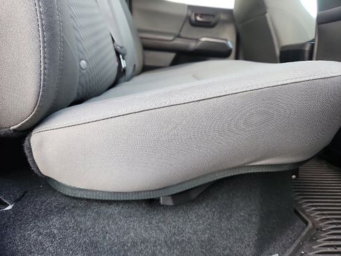 Used 2023 Toyota Tacoma SR5 w/ Technology Package image 30