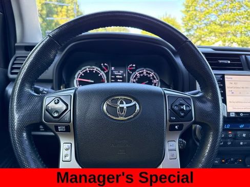 Used 2024 Toyota 4Runner Limited AWD/4WD image 15
