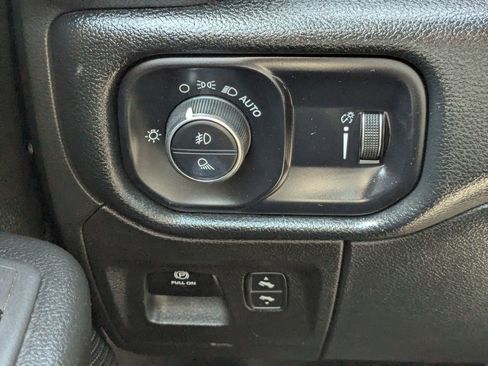 Used 2022 RAM 1500 Big Horn AWD/4WD image 21