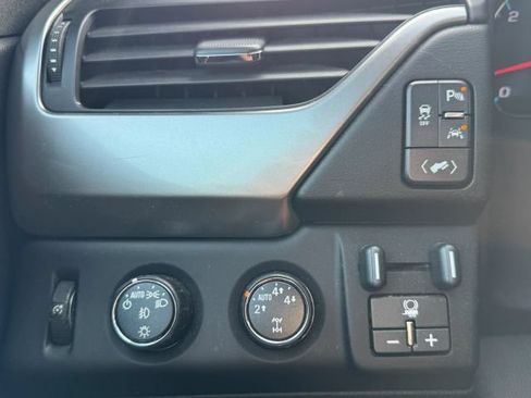 Used 2016 Chevrolet Suburban LTZ AWD/4WD image 13