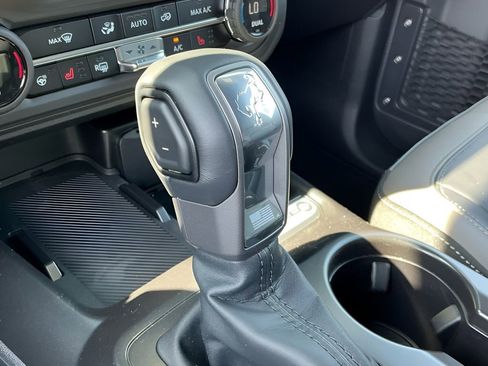 New 2026 Ford Bronco Outer Banks w/ Black Appearance Package AWD/4WD image 43