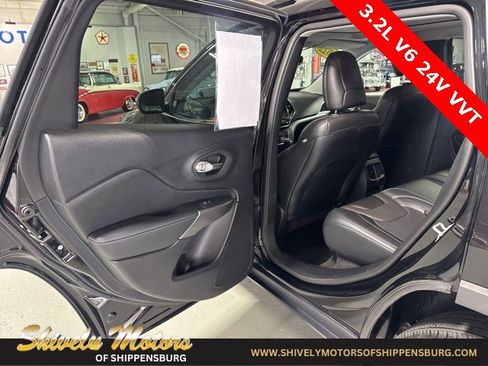 Used 2022 Jeep Cherokee Limited image 26