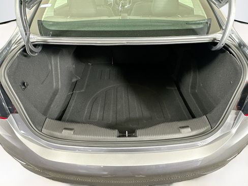 Used 2018 Chevrolet Cruze LT FWD image 27