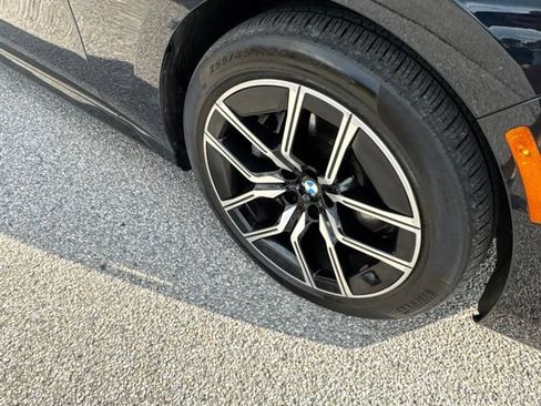 Used 2025 BMW 740i xDrive AWD/4WD image 60