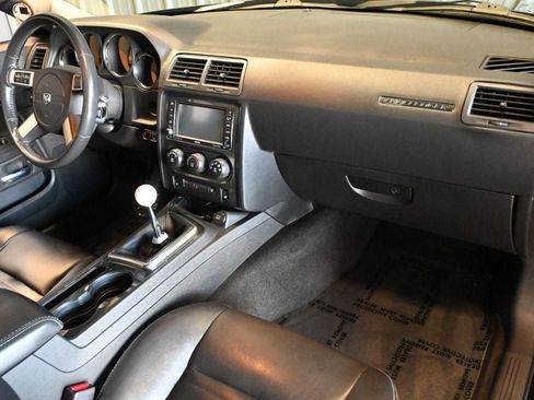 Used 2010 Dodge Challenger R/T RWD image 10
