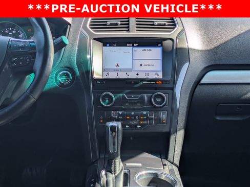 Used 2017 Ford Explorer XLT w/ Equipment Group 202A FWD image 21