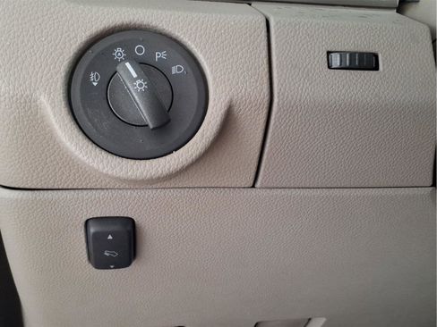 Used 2014 Lincoln Navigator L 4WD image 17
