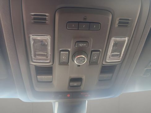 Used 2022 Chevrolet Tahoe LT w/ Luxury Package image 25