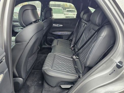 Used 2025 Genesis GV70 3.5T Sport w/ Sport Advanced Package image 23