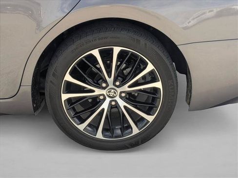 Used 2020 Toyota Camry SE w/ Carpet Mat Package FWD image 21