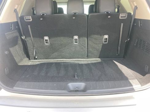 Used 2025 Nissan Pathfinder SL AWD/4WD image 30