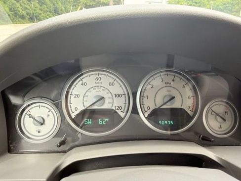 Used 2010 Chrysler Town & Country LX w/ PWR Convenience Group FWD image 37