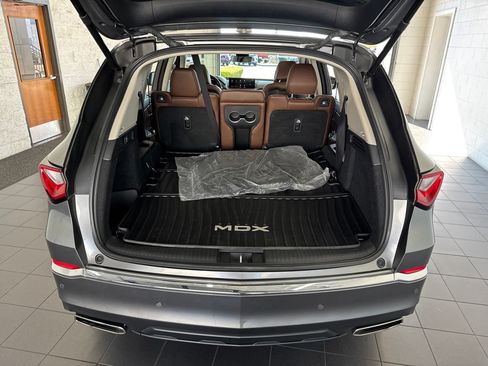 Used 2023 Acura MDX w/ Technology Package AWD/4WD image 9
