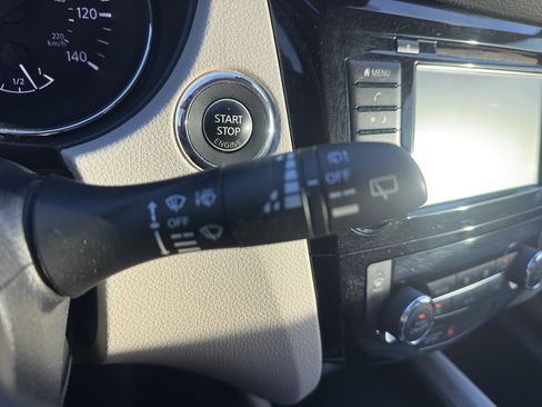 Used 2022 Nissan Rogue Sport SV image 26