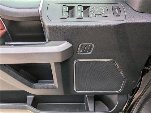 Used 2019 Ford F350 Platinum w/ Platinum Ultimate Package image 15