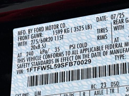 Used 2025 Ford F150 Lariat w/ Equipment Group 501A Mid image 31