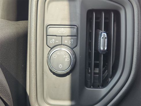 Used 2023 Chevrolet Silverado 1500 Custom RWD image 17