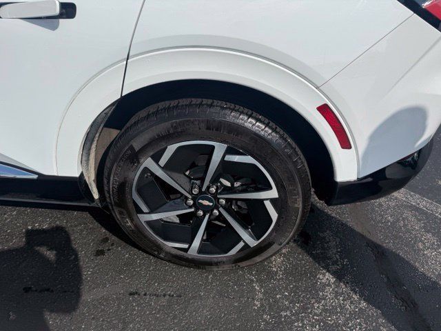 Certified 2024 Chevrolet Equinox EV LT FWD image 5
