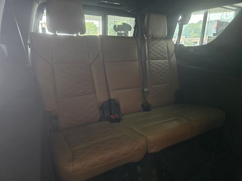 Used 2022 Cadillac Escalade Sport w/ Touring Package AWD/4WD image 4