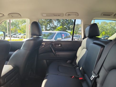 Used 2022 Nissan Armada SV w/ SV Appearance Package AWD/4WD image 15