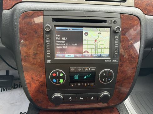 Used 2013 Chevrolet Tahoe LTZ AWD/4WD image 12