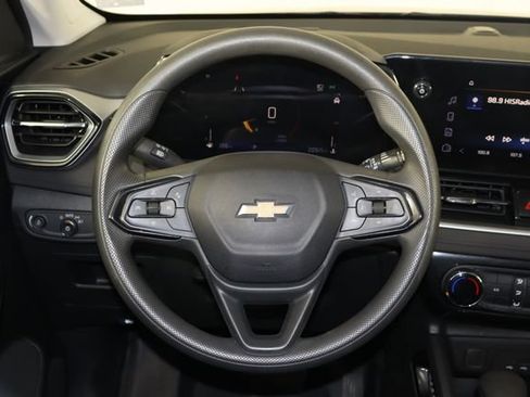 Used 2024 Chevrolet TrailBlazer LT FWD image 7