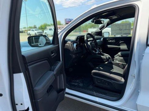 New 2026 Chevrolet Colorado LT image 6