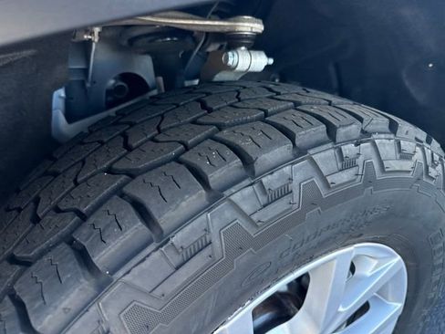 Used 2022 Jeep Grand Cherokee Limited image 28