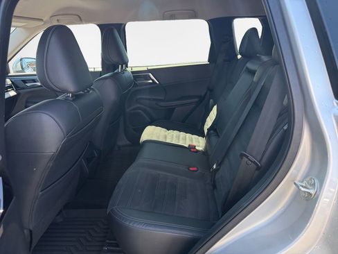 Used 2022 Mitsubishi Outlander SE AWD/4WD image 24