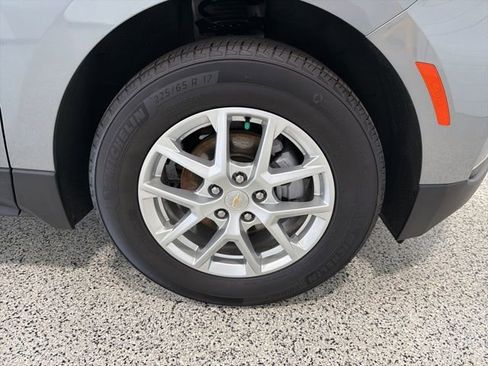 Used 2024 Chevrolet Equinox LT FWD image 36