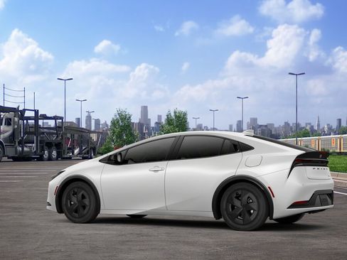 New 2026 Toyota Prius LE image 5