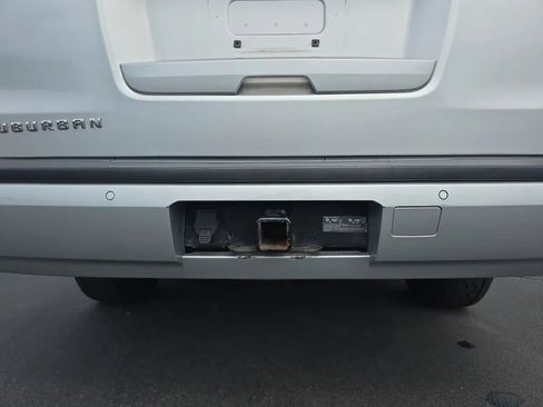 Used 2017 Chevrolet Suburban LT AWD/4WD image 13