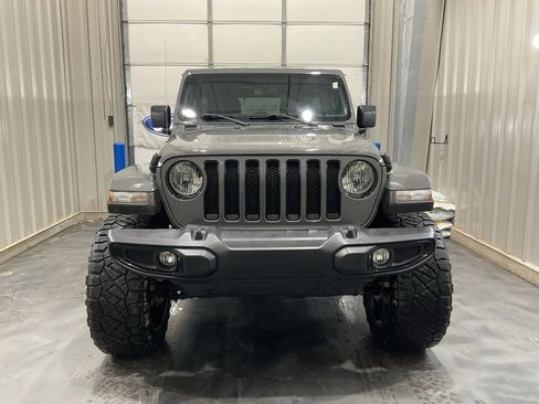 Used 2022 Jeep Wrangler Unlimited Sahara image 2