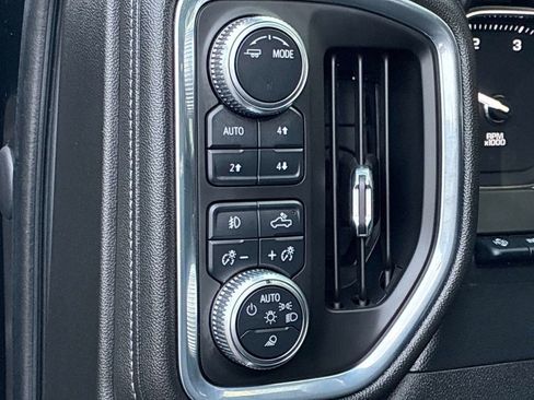 Used 2021 GMC Sierra 3500 Denali w/ Denali Black Diamond Edition image 25