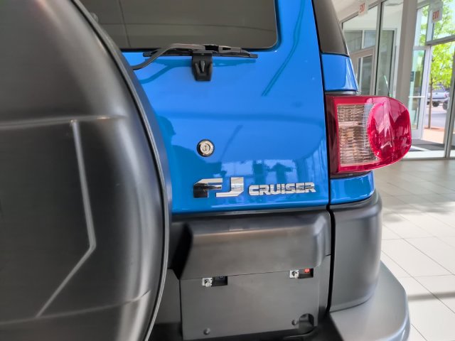 Used 2007 Toyota FJ Cruiser 4WD w/ Upgrade Pkg 2 image 7