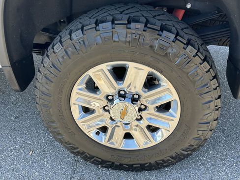 Used 2024 Chevrolet Silverado 3500 High Country w/ High Country Premium Package image 22