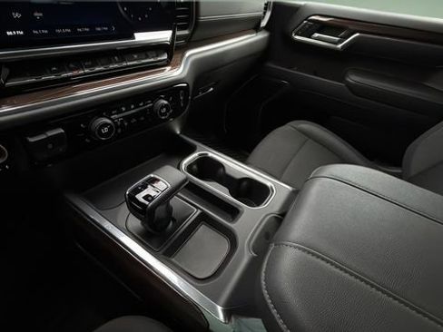 Used 2023 Chevrolet Silverado 1500 LT AWD/4WD image 14