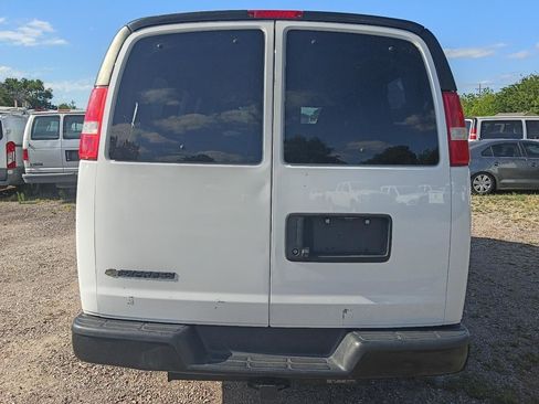 Used 2019 Chevrolet Express 3500 LS RWD image 6