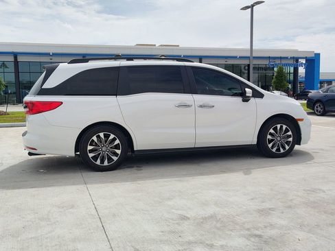 Used 2024 Honda Odyssey EX-L image 12