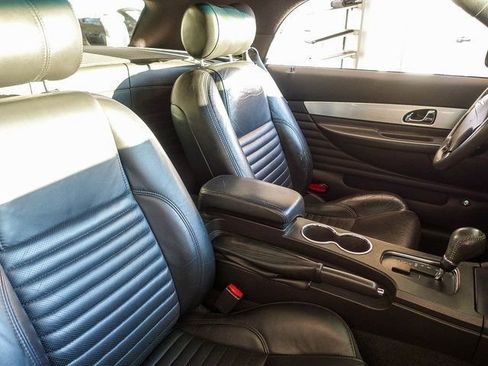 Used 2002 Ford Thunderbird RWD image 2