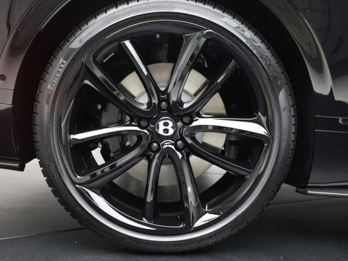 Certified 2024 Bentley Continental GT V8 image 16