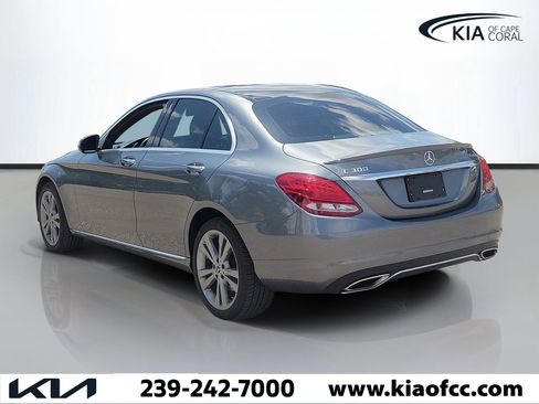 Used 2018 Mercedes-Benz C 300 4MATIC Sedan image 4