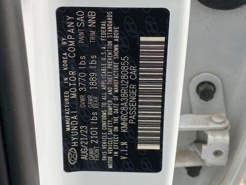 Used 2024 Hyundai Venue Limited FWD image 36