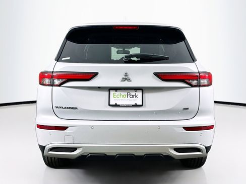 Used 2024 Mitsubishi Outlander SE image 7