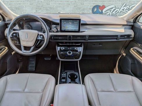 Used 2021 Lincoln Corsair AWD image 16