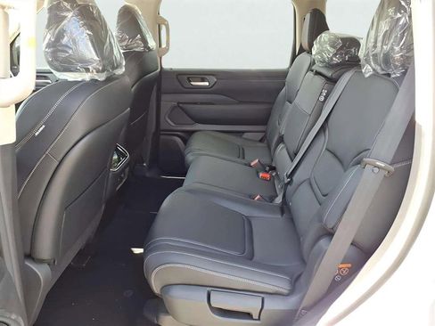 New 2026 Nissan Armada SV image 15