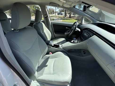 Used 2010 Toyota Prius Two image 30