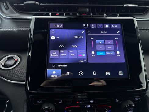 New 2025 Jeep Grand Cherokee Altitude image 8